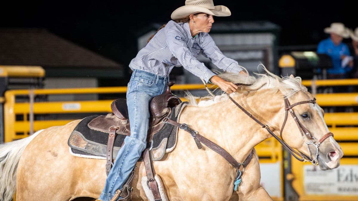 Carley Cervi Barrel Racing