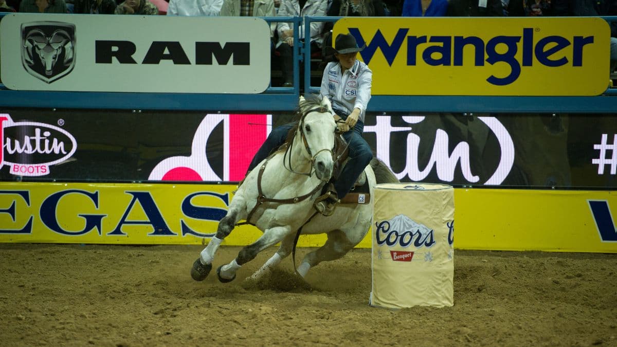 Carley Richardson Cervi barrel racing