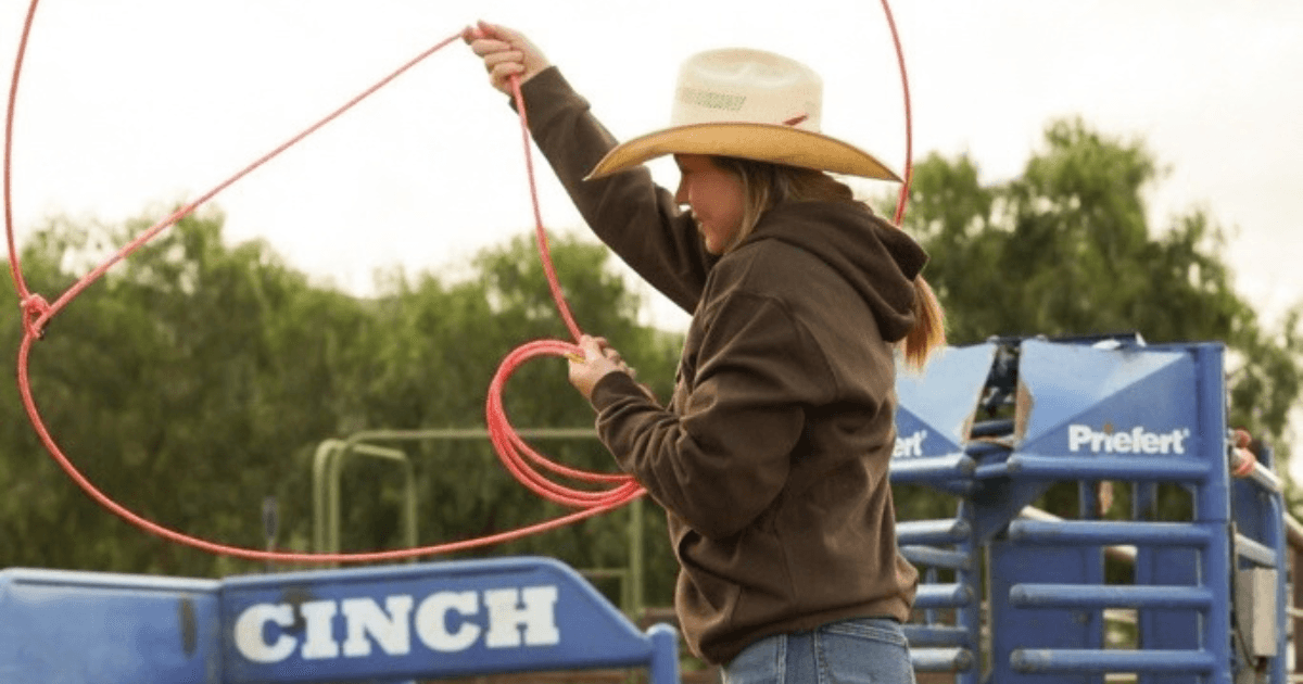 Chelsey Bushnell trick roping.