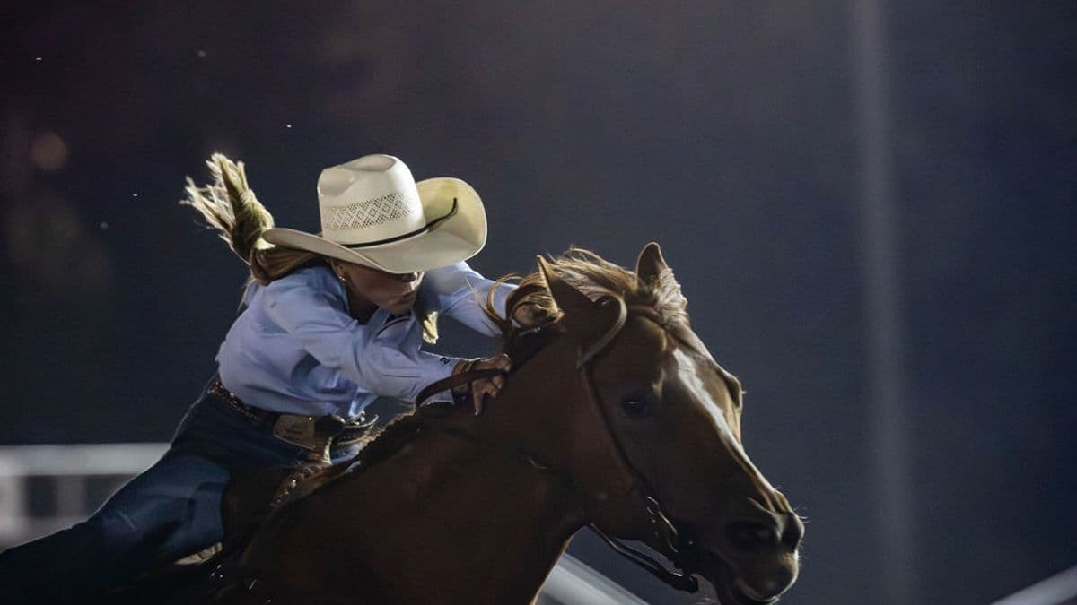 Emma Kate Parr on Pipe Down Compromise, aka Piper, at Kennewick, Washington | Roseanna Sales Photo