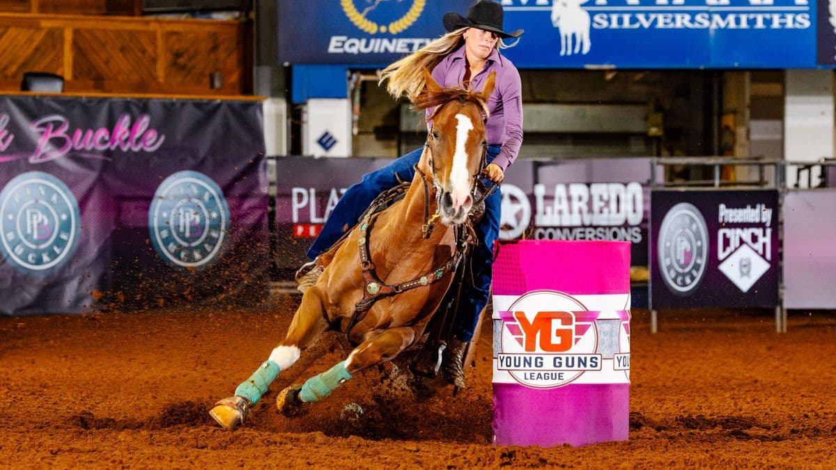 Jordan Harrell turns a barrel on a red horse, The Angels Seis Fame