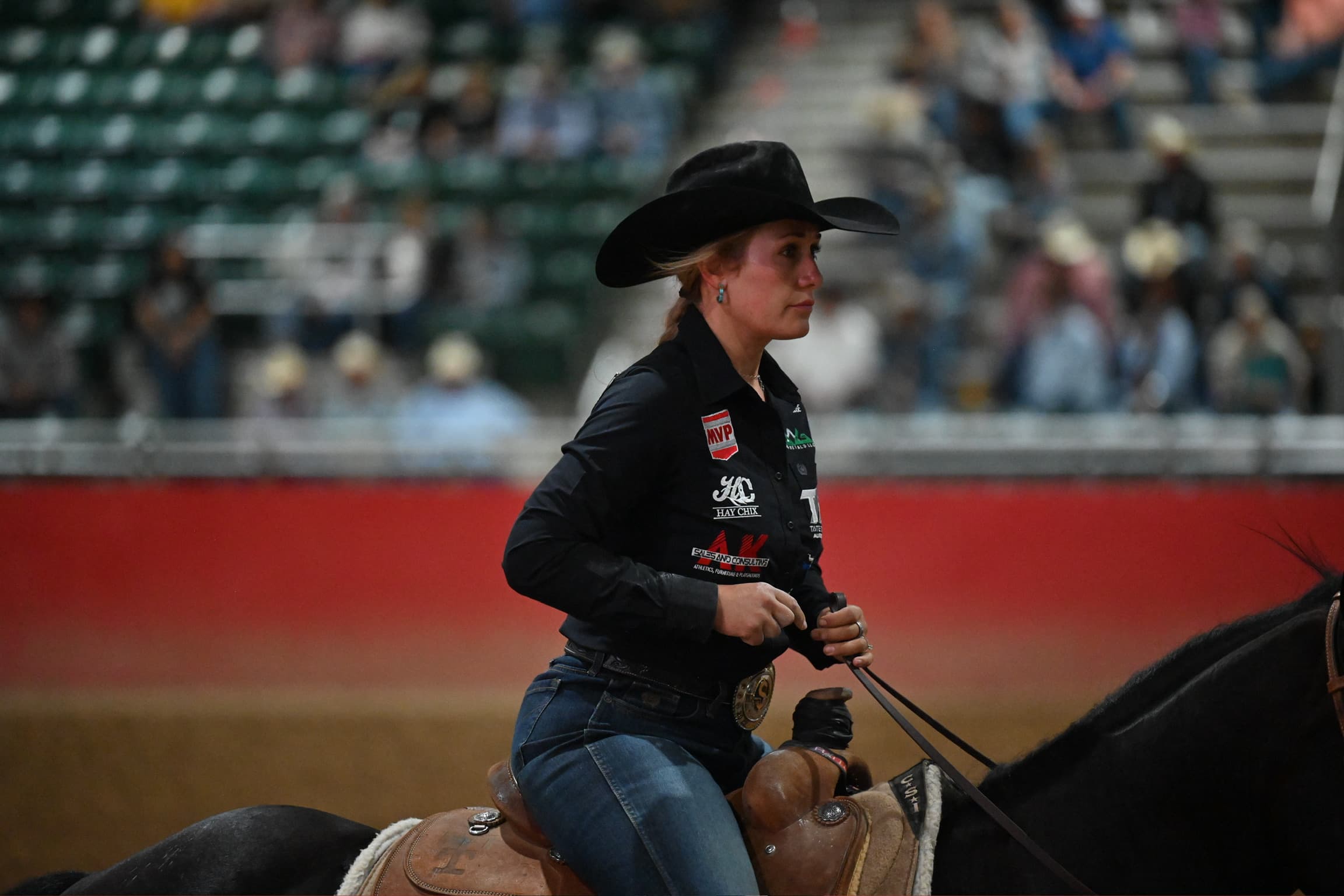 Maddy Jacobs walking out of the arena after winning round 2 of the South Texas showdown breakaway