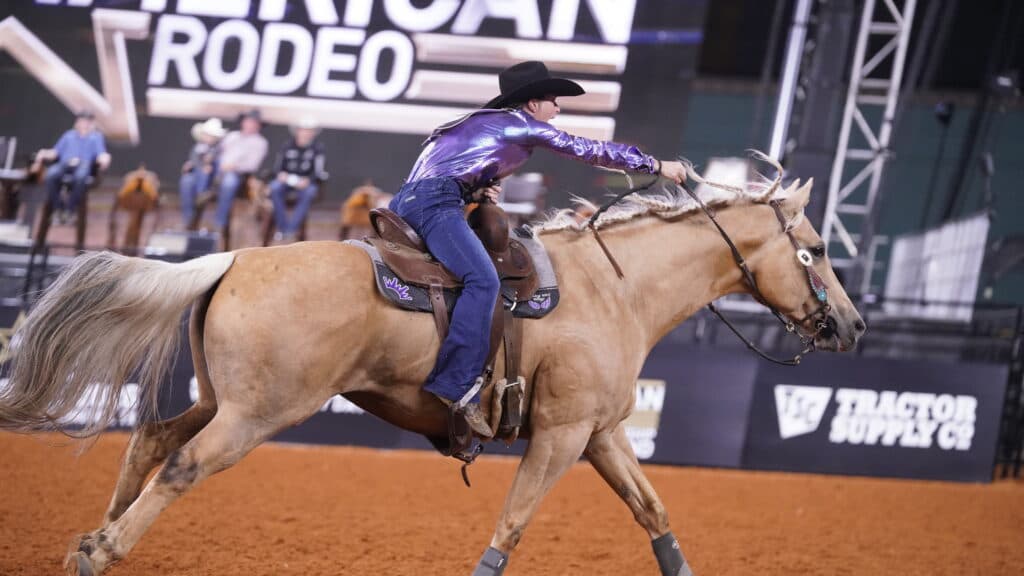 Big Dreams Realized: Hayle Stillwell Rides Buncha Dinero to $100K The American Rodeo Win