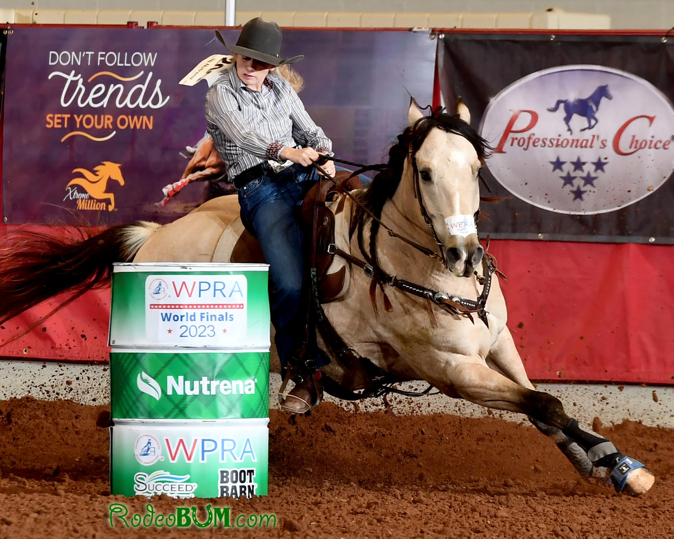 Skyla Peters barrel racing at WPRA World Finals