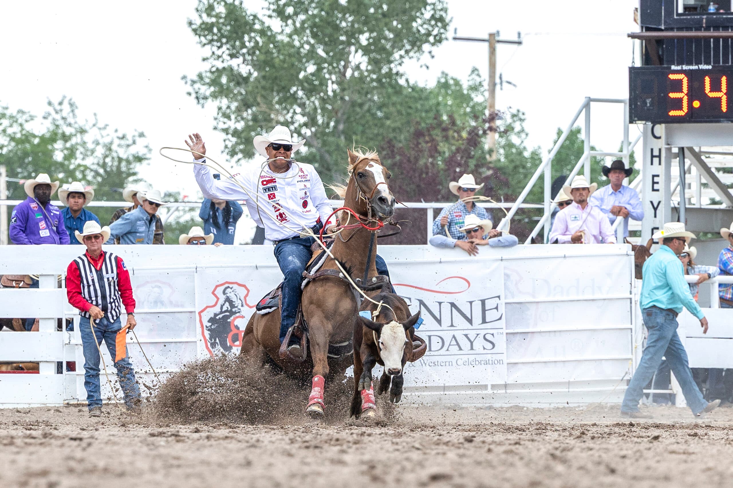 Shad Mayfield aboard Popular Snow Resort in the Semifinals at Cheyenne.