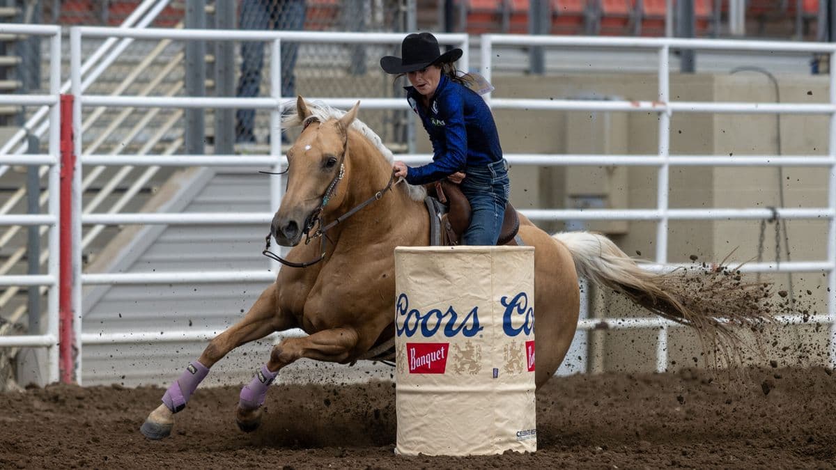 Hayle Stillwell turns a barrel on Buncha Dinero