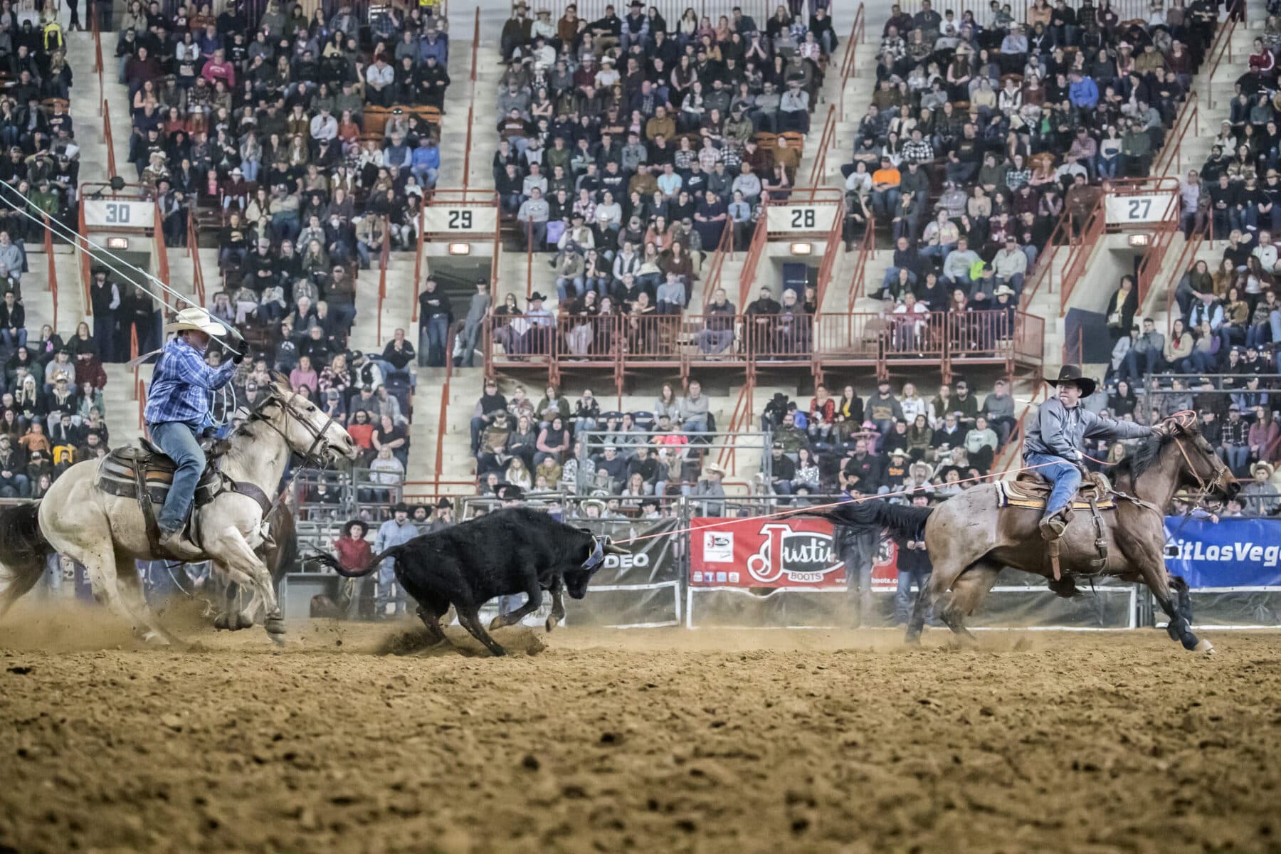 Zane Kilgus and Drew Carnes team roping at the 2022 FFCF.